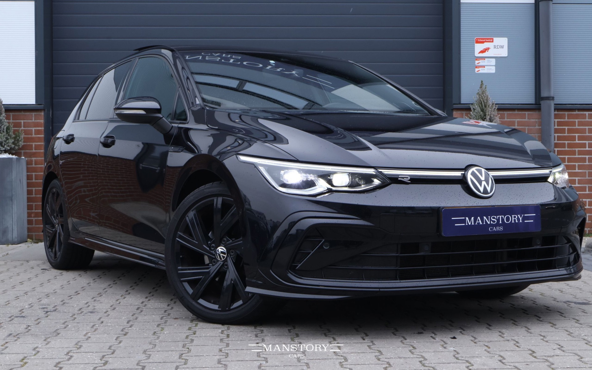 Volkswagen Golf 1.5 eTSI R-line |Pano